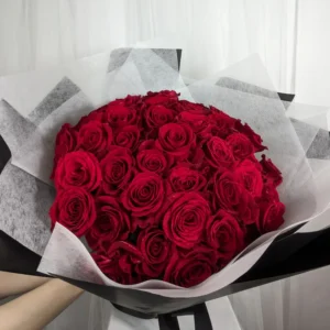 25 Red Roses Lover Bouquet